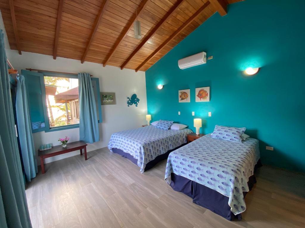 The Isabela Beach House Puerto Villamil Kültér fotó