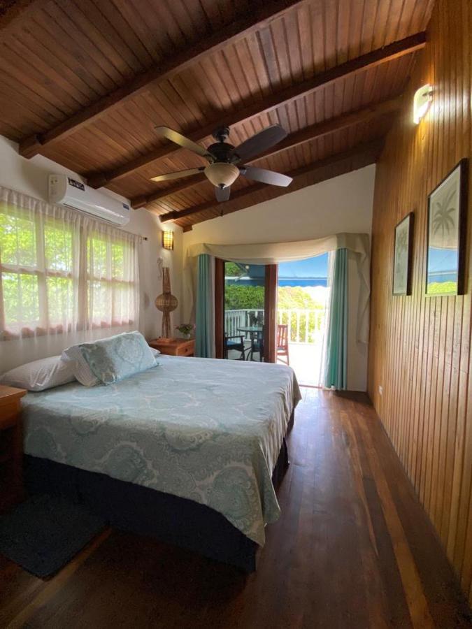 The Isabela Beach House Puerto Villamil Kültér fotó