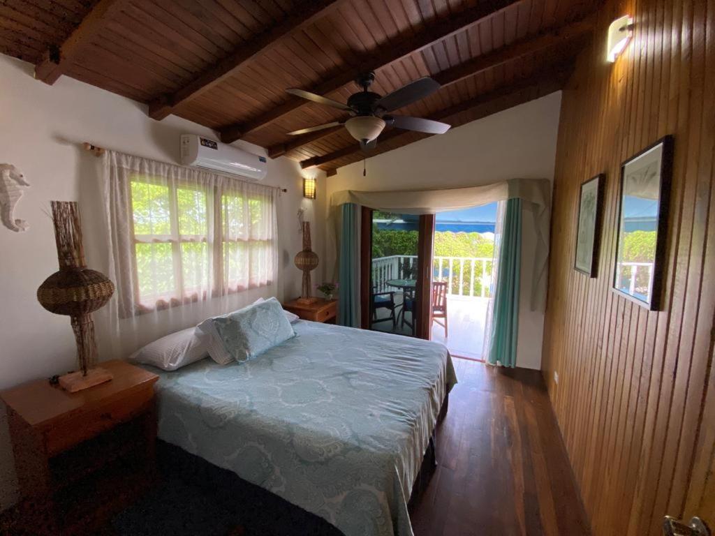 The Isabela Beach House Puerto Villamil Kültér fotó