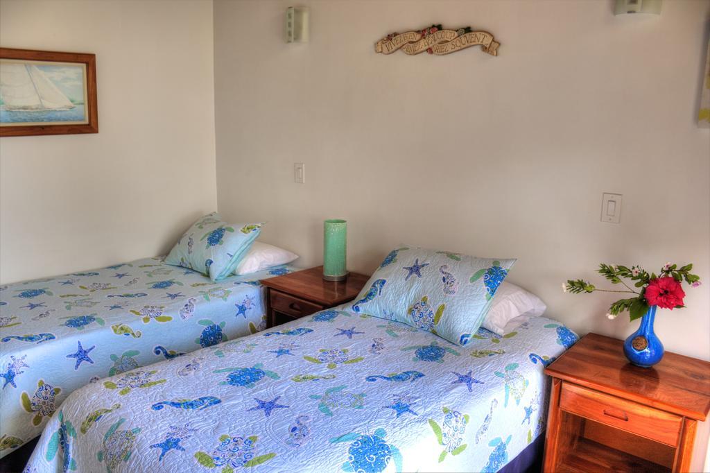 The Isabela Beach House Puerto Villamil Kültér fotó
