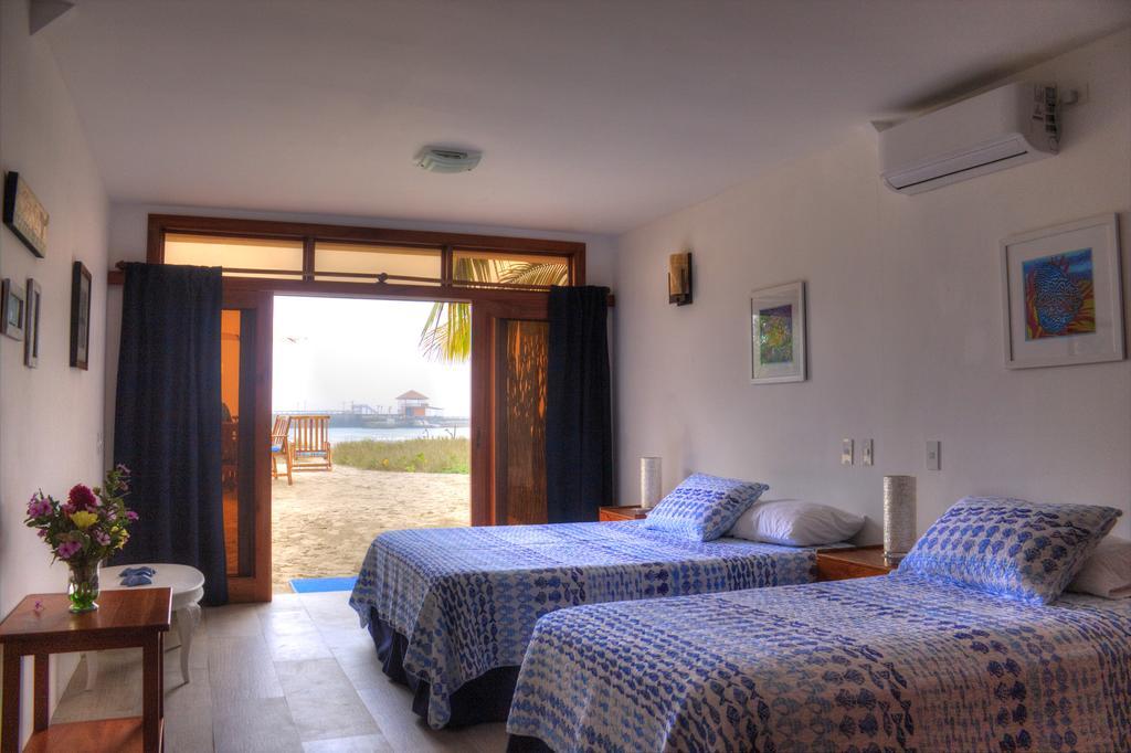 The Isabela Beach House Puerto Villamil Kültér fotó