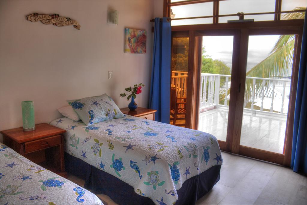 The Isabela Beach House Puerto Villamil Kültér fotó