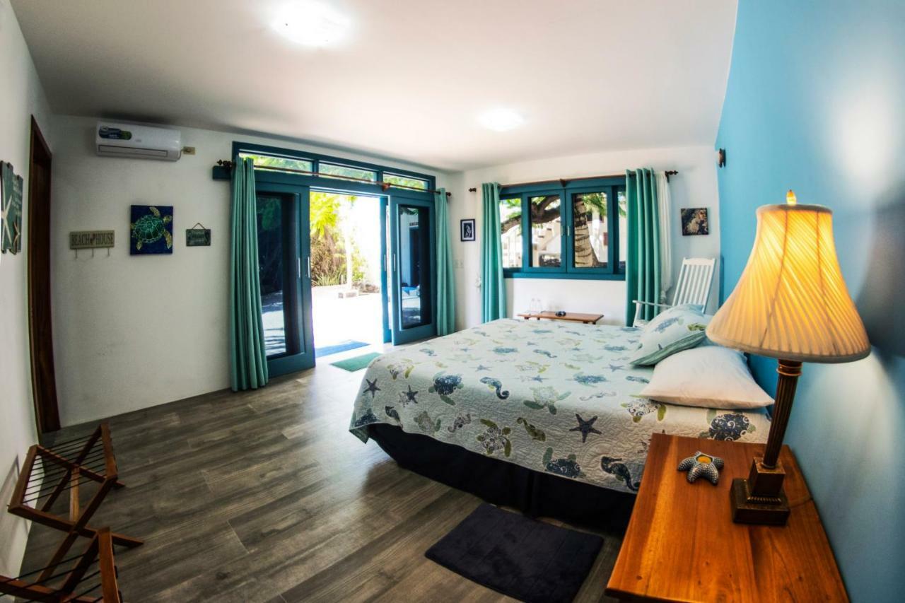 The Isabela Beach House Puerto Villamil Kültér fotó